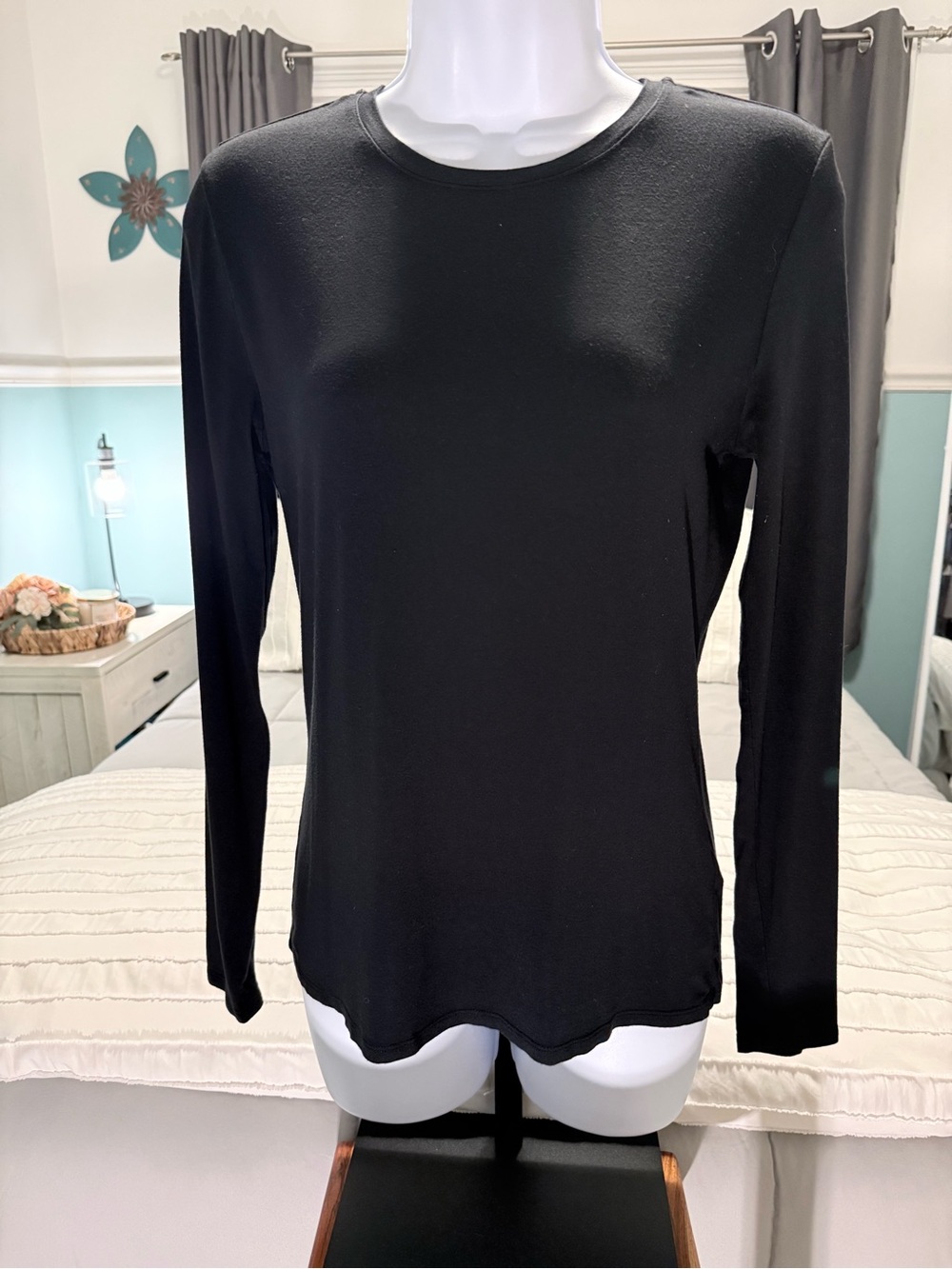 Babaton Black Long-Sleeve Crewneck Tee